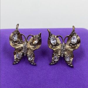 💛 Elegant Gold Tone Butterfly Earrings